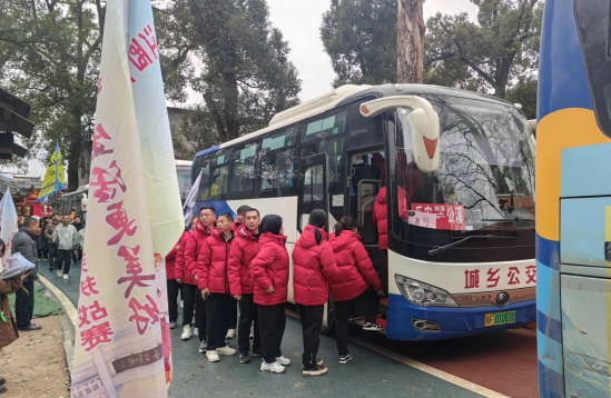 撫州長(zhǎng)運(yùn):圓滿完成2024年江西古村跑(流坑)傳統(tǒng)村落挑戰(zhàn)賽運(yùn)輸任務(wù)