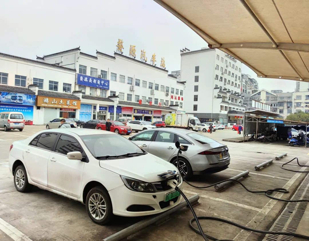婺源公交:開展充電樁新春充值優(yōu)惠活動