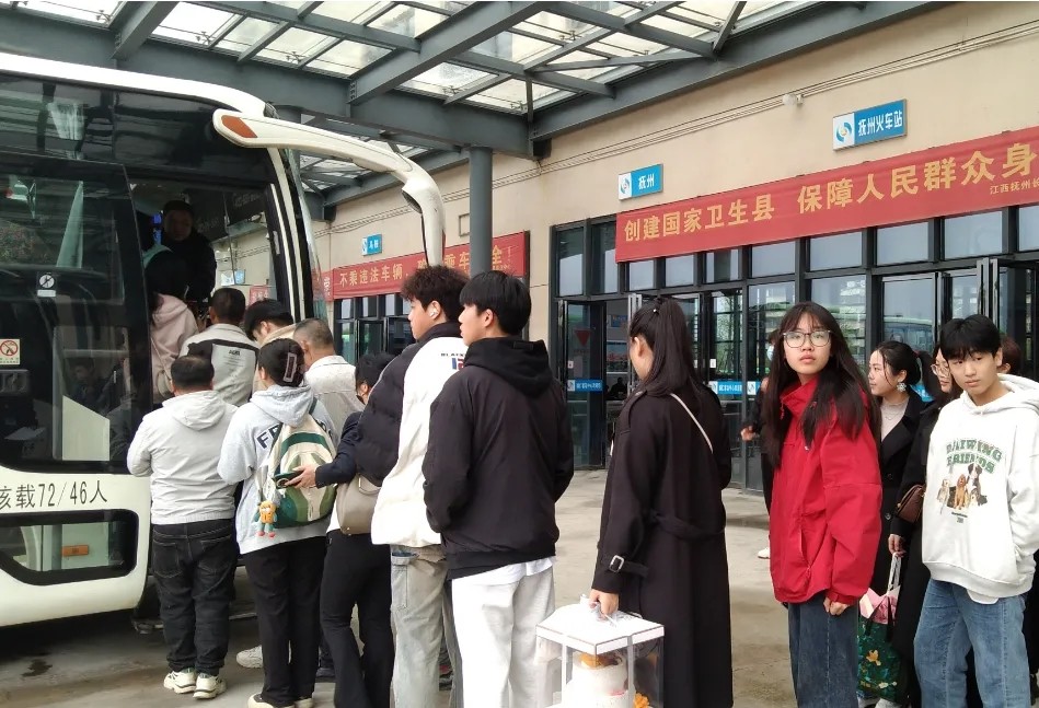撫州長運:崇仁分公司全力保障旅客便利出行