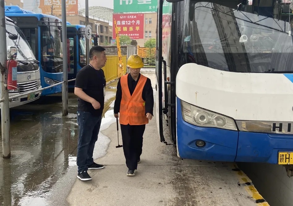 景德鎮(zhèn)長運:多措并舉 開展“一速一帶”、“分心駕駛”整治活動