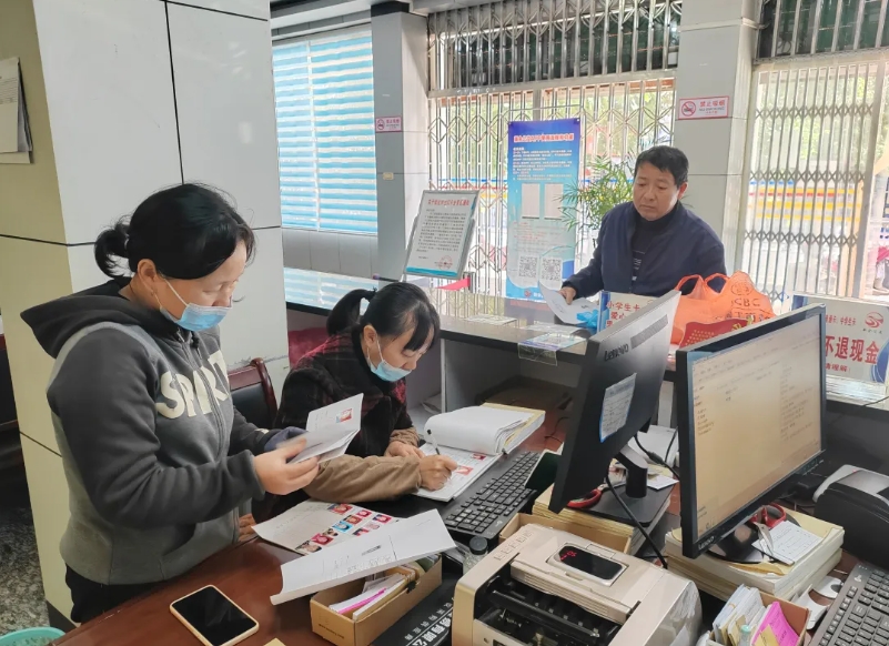 生產(chǎn)經(jīng)營(yíng) || 新余公交:愛心卡辦理工作有序推進(jìn)